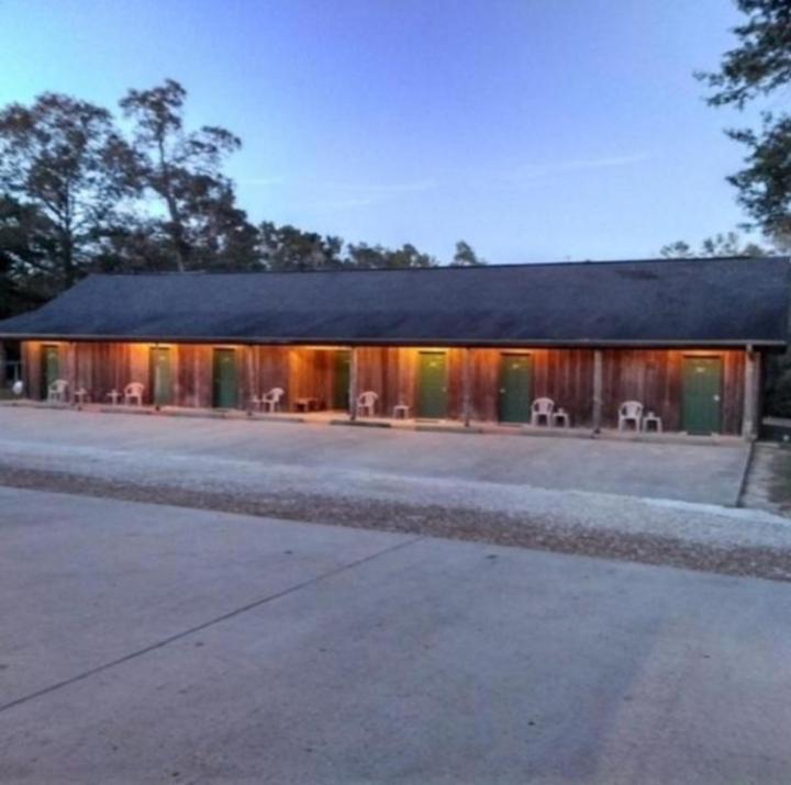 Whispering Creek Lodging & Rv Resort Newton 外观 照片