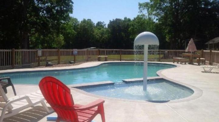 Whispering Creek Lodging & Rv Resort Newton 外观 照片