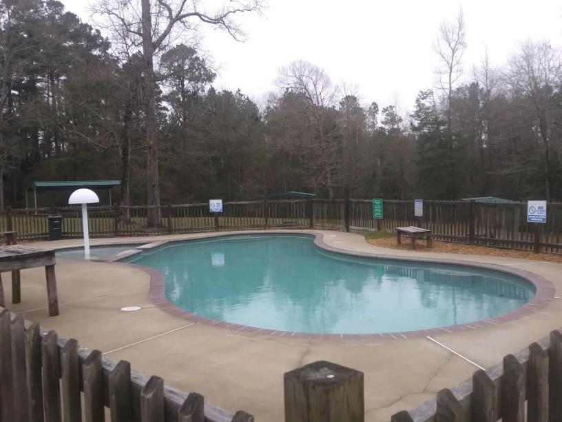 Whispering Creek Lodging & Rv Resort Newton 外观 照片